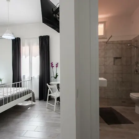 Il Cortile Degli Artisti Bed & Breakfast Marsala